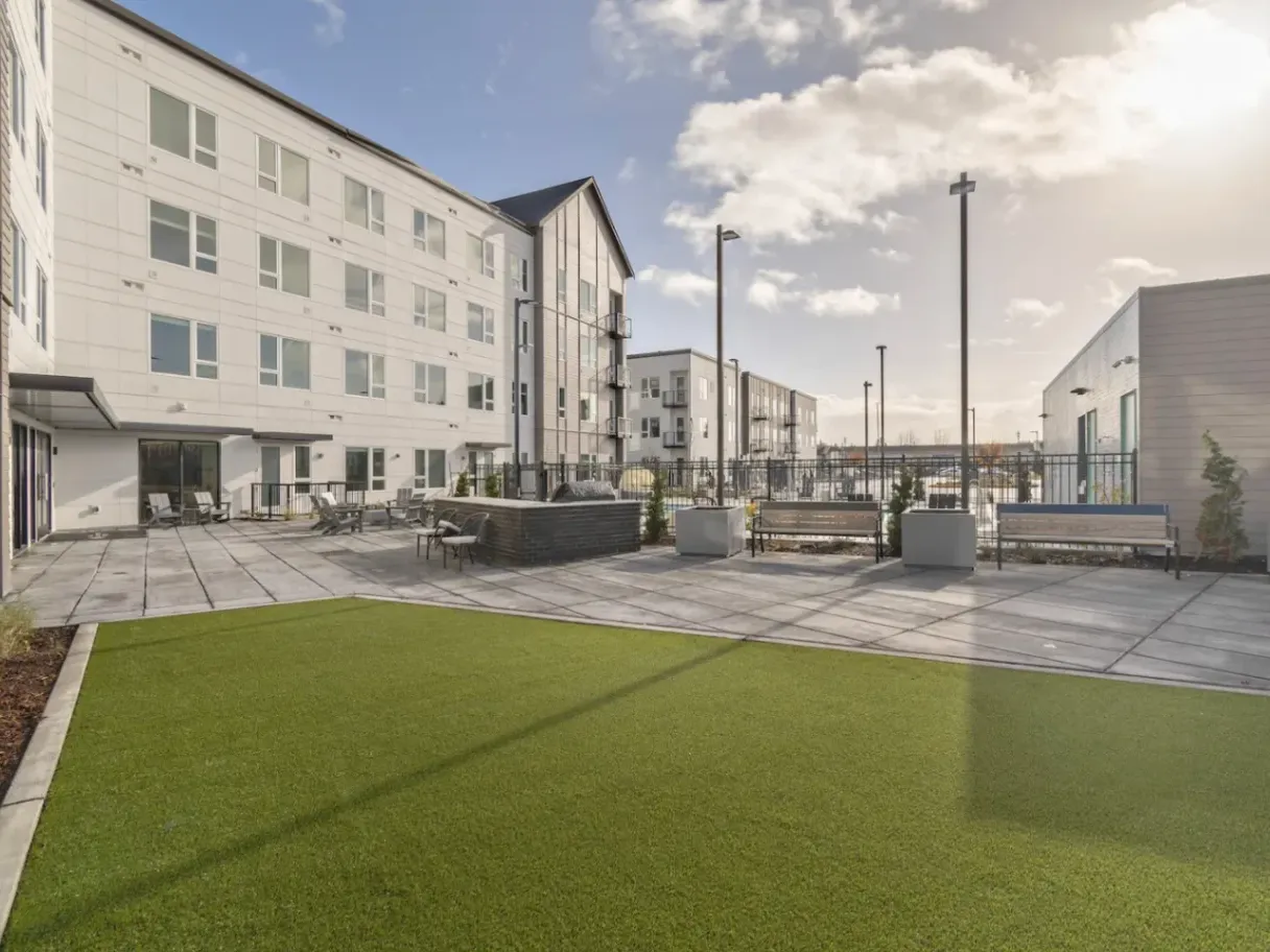 Alta University Place gallery photo 1