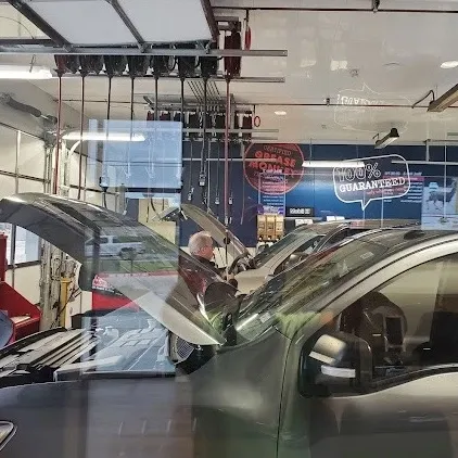 Grease Monkey 1135 gallery photo 2