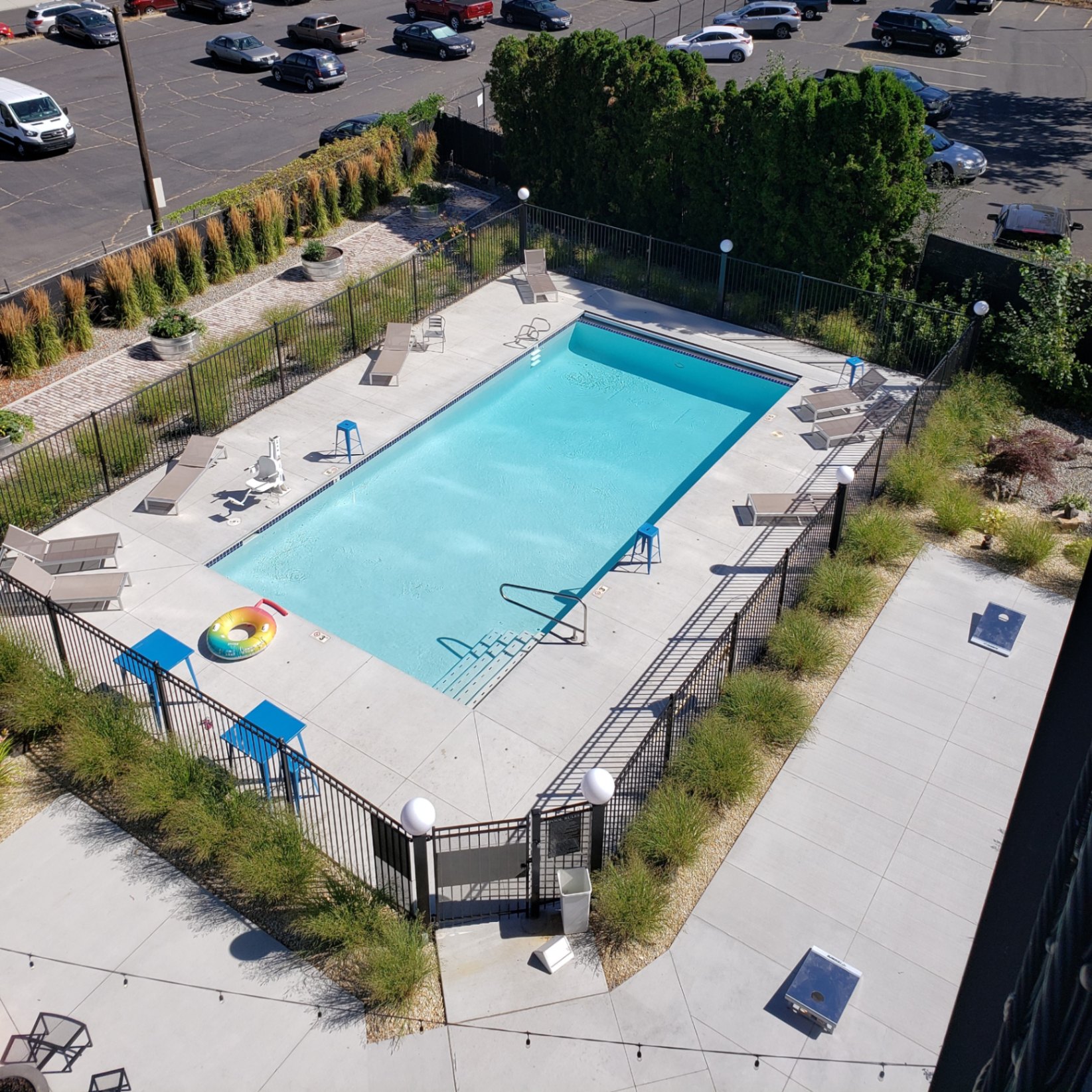 Riverfalls Tower Apartments gallery photo 3