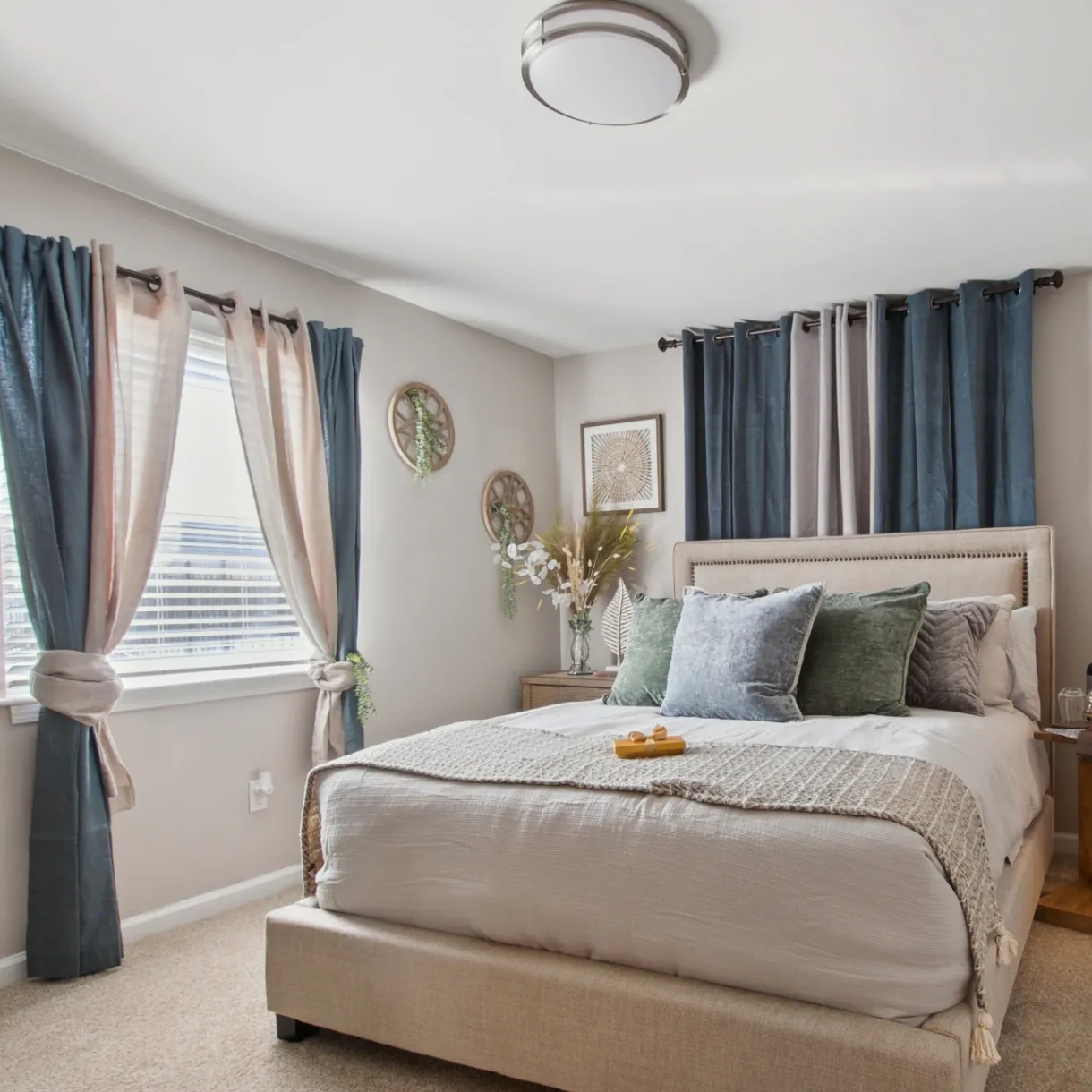 Emerald Pointe Apartment Homes gallery photo 2