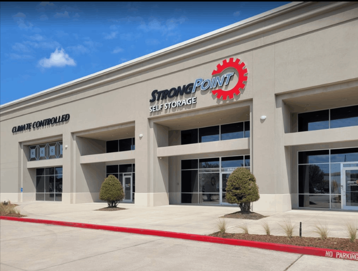StrongPoint Self Storage gallery photo 1