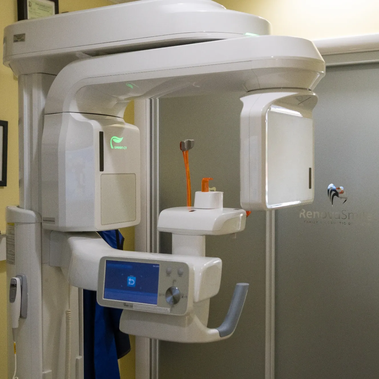 RenovaSmiles gallery photo 1