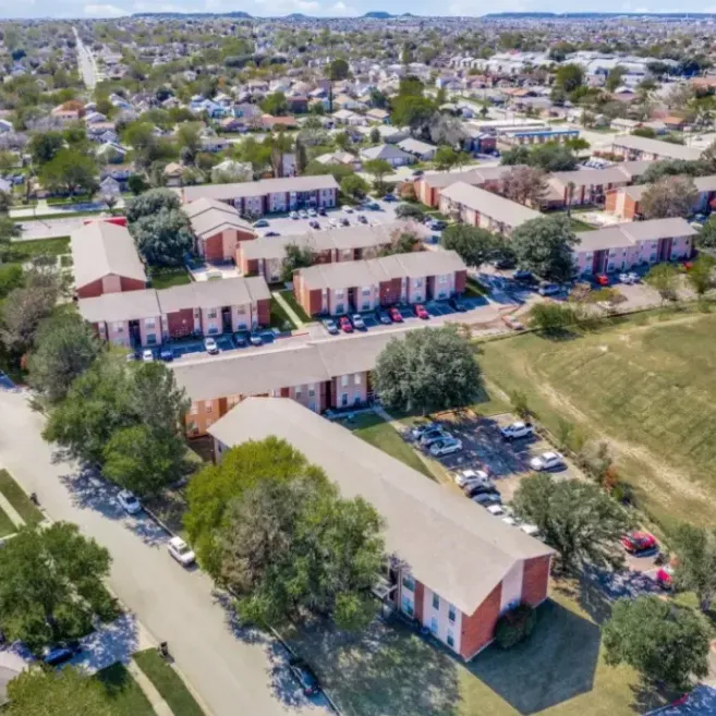 Springs at 1100 gallery photo 9