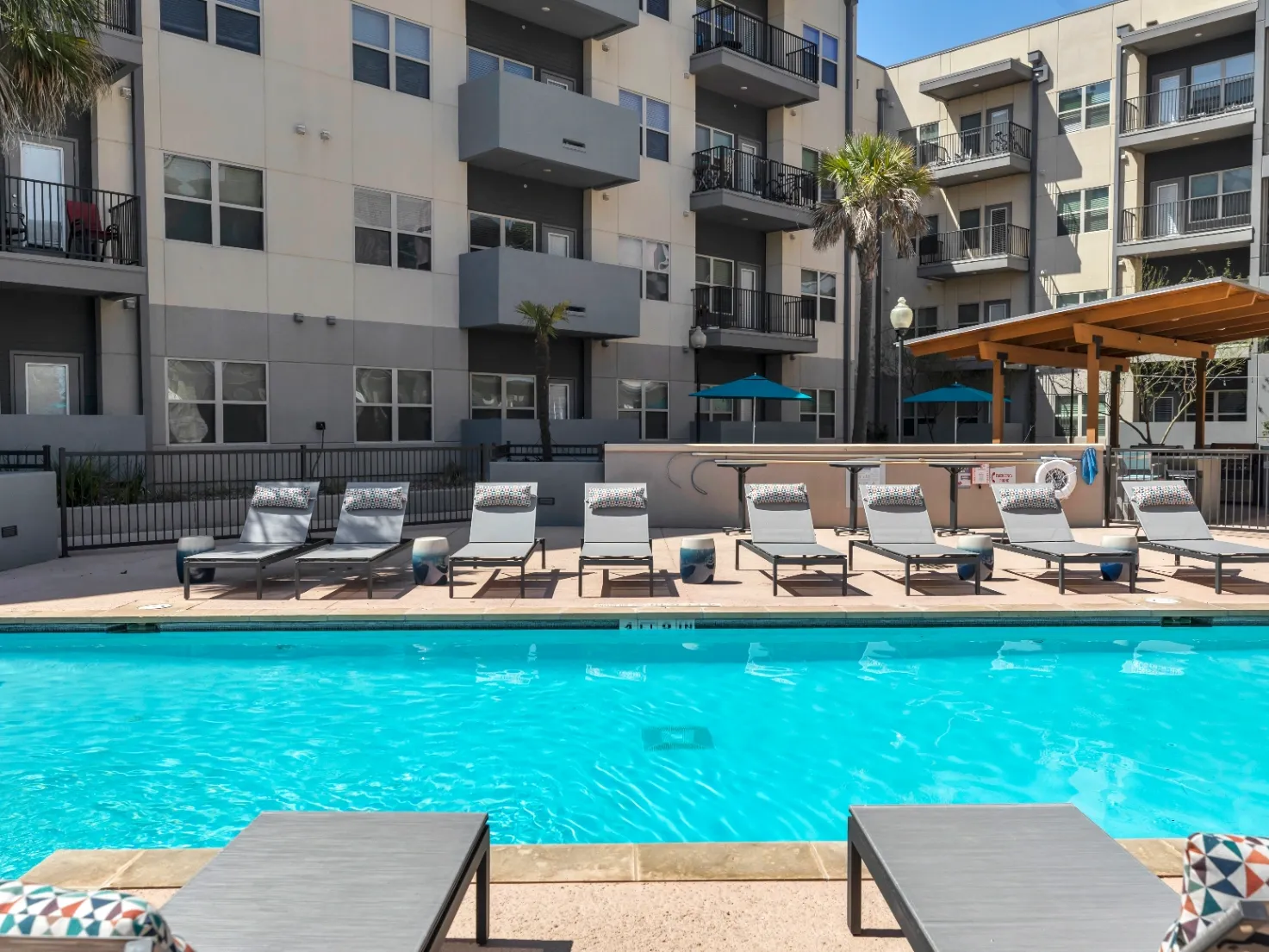 Urban Crest Apartments gallery photo 1