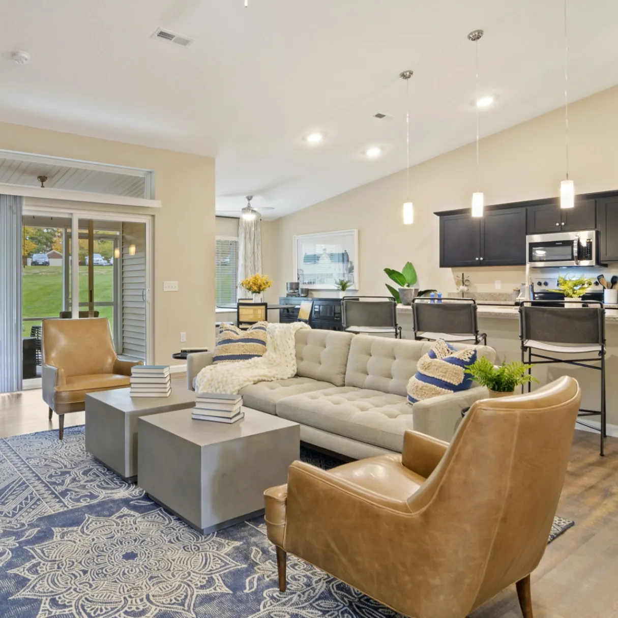 Redwood Apartment Neighborhoods gallery photo 5