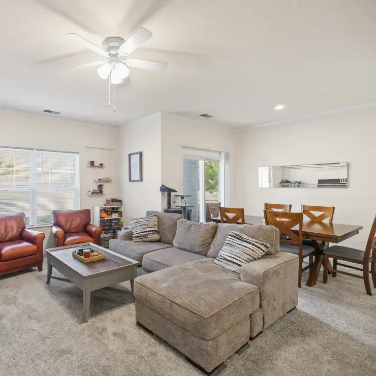 Emerald Lakes gallery photo 7