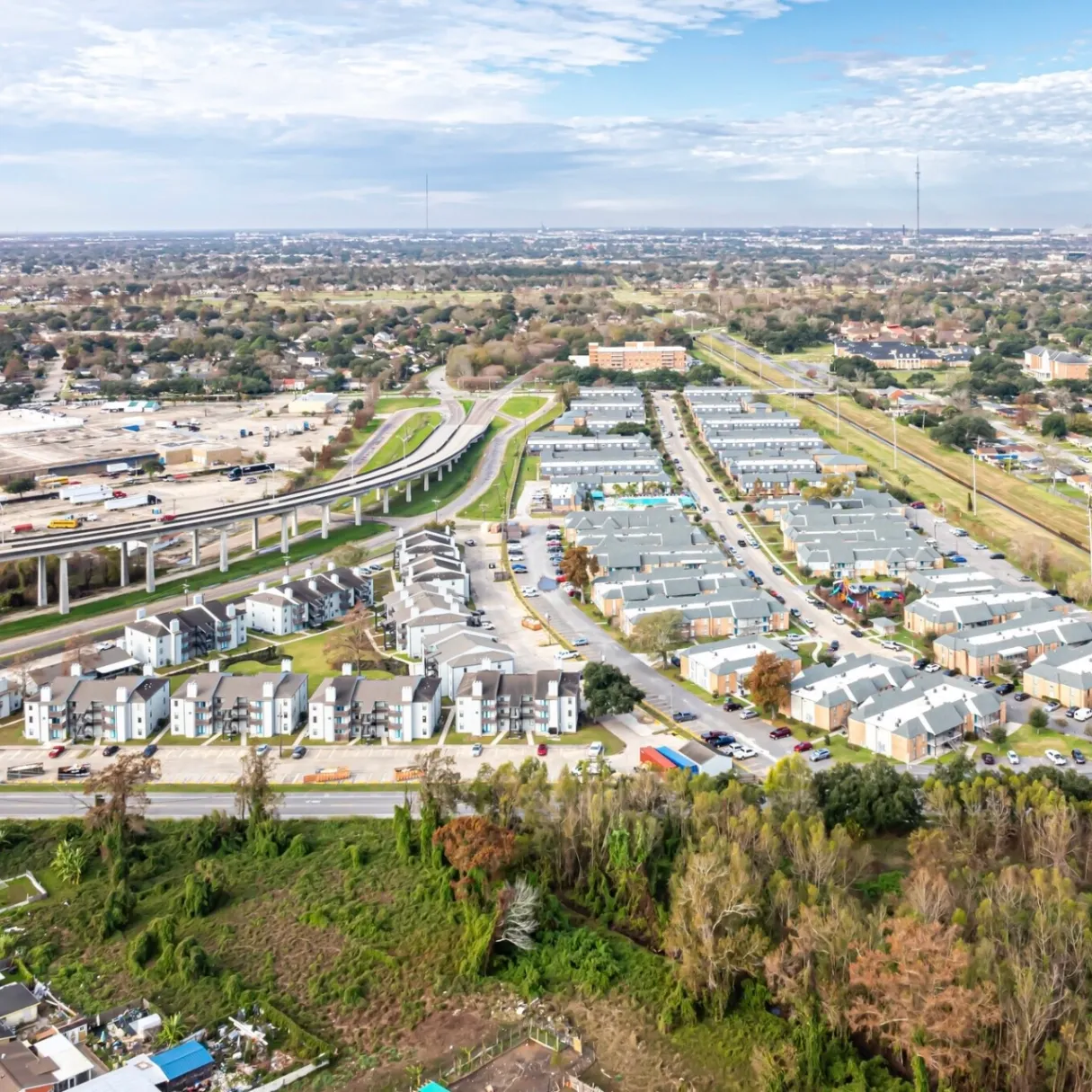 Mayfair Apartment Homes gallery photo 2